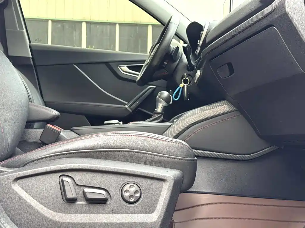 Audi Q2L 2022