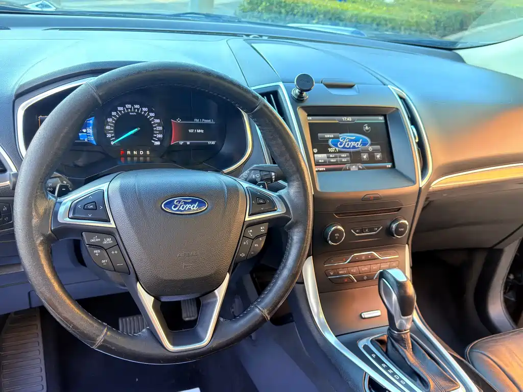 Ford Edge 2015 — фото 5