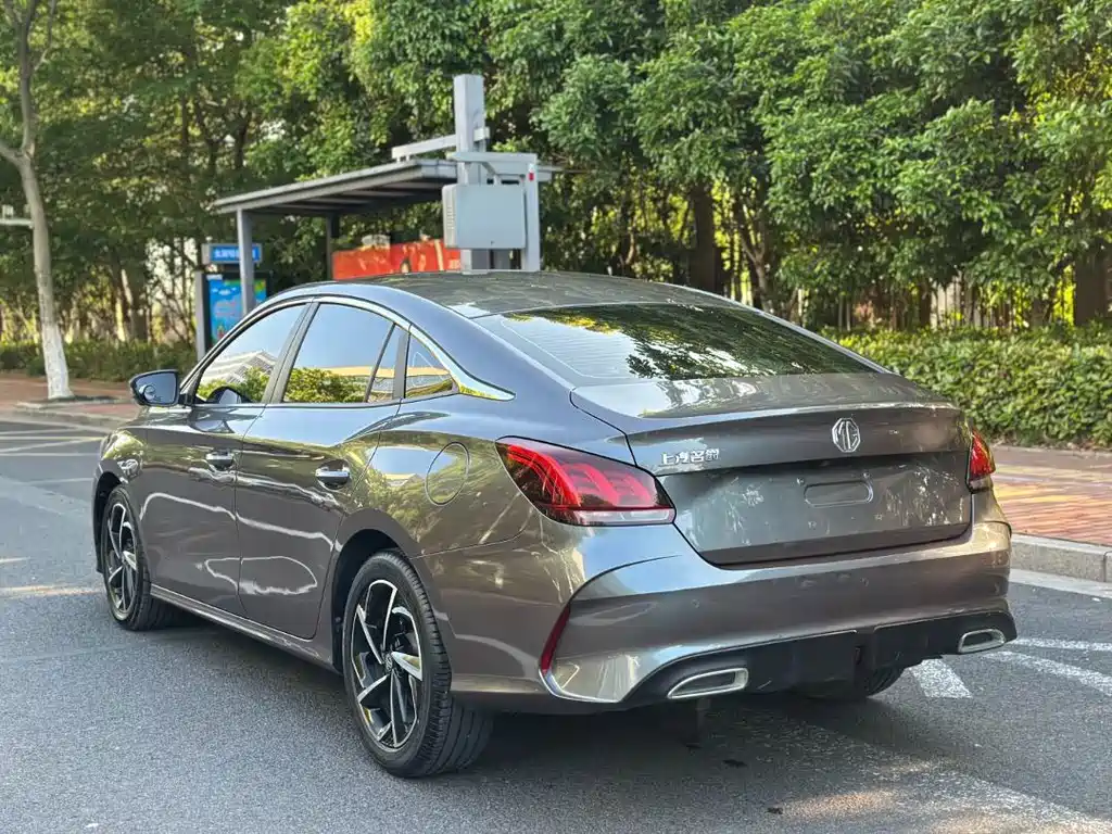 MG MG5 2021