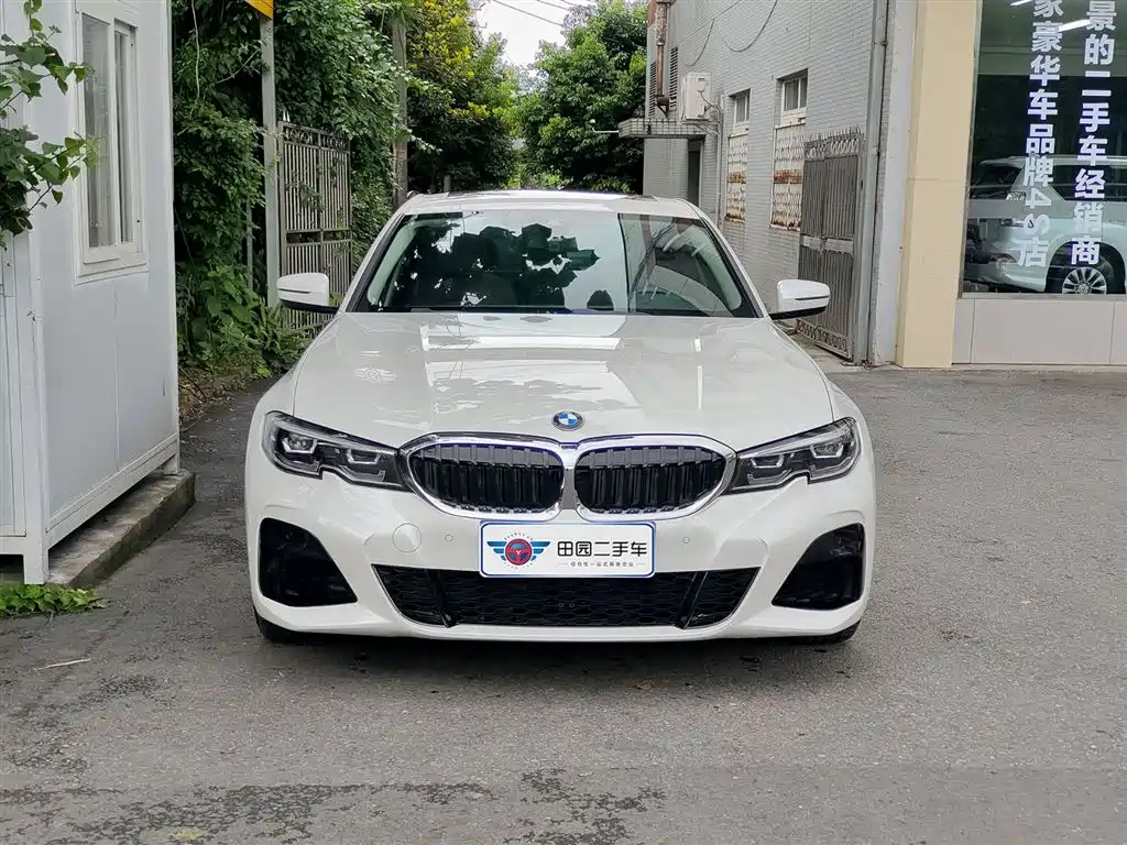 BMW 3 Series 2021