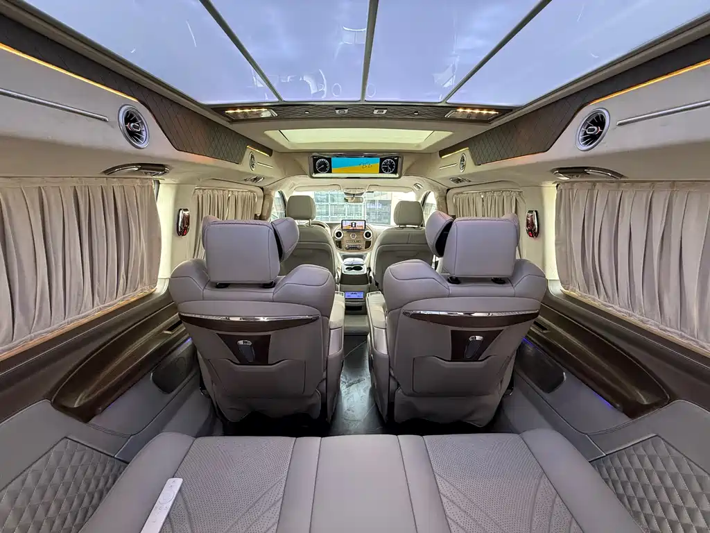 Mercedes-Benz Vito 2022 — фото 13