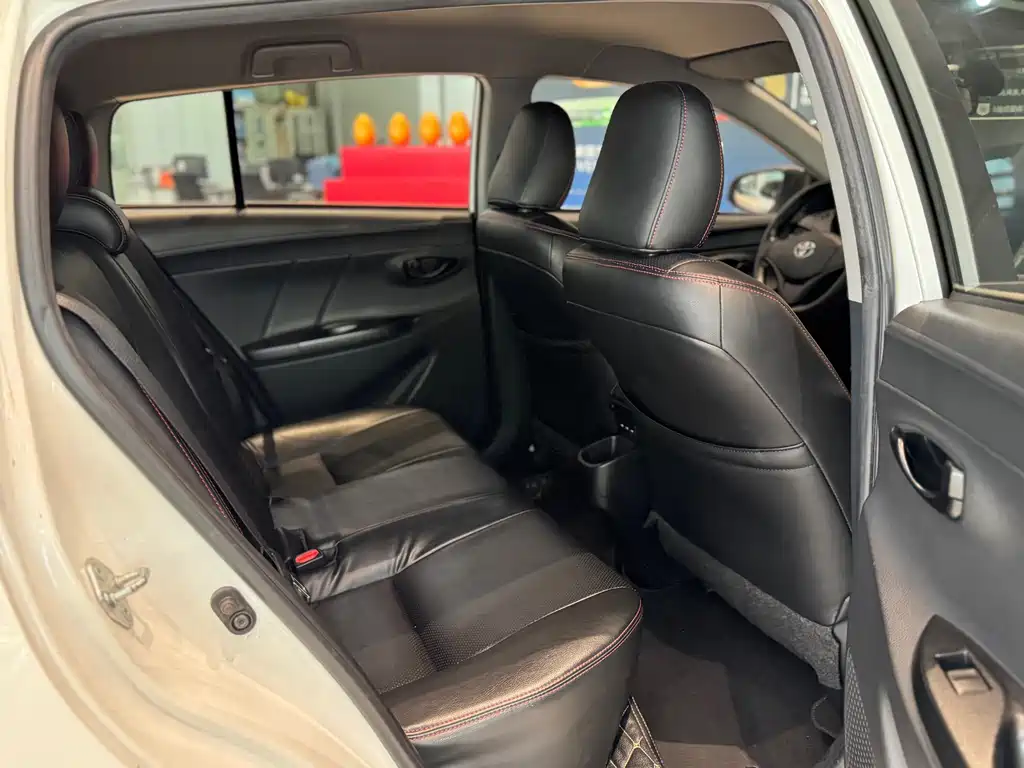 Toyota Yaris L 2019 — фото 17