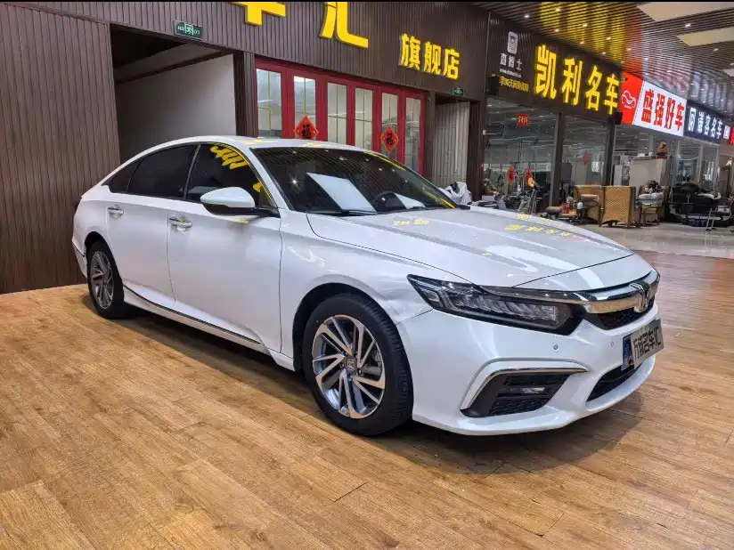 Honda Inspire 2019 — фото 3