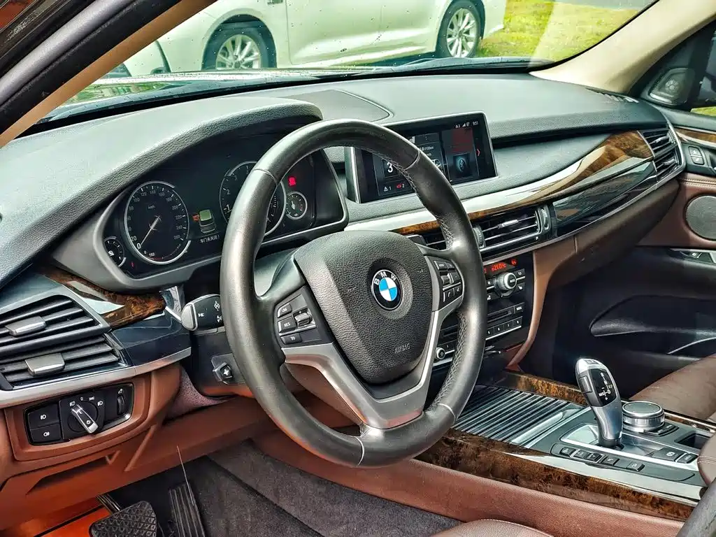 BMW X5 2018 — фото 12