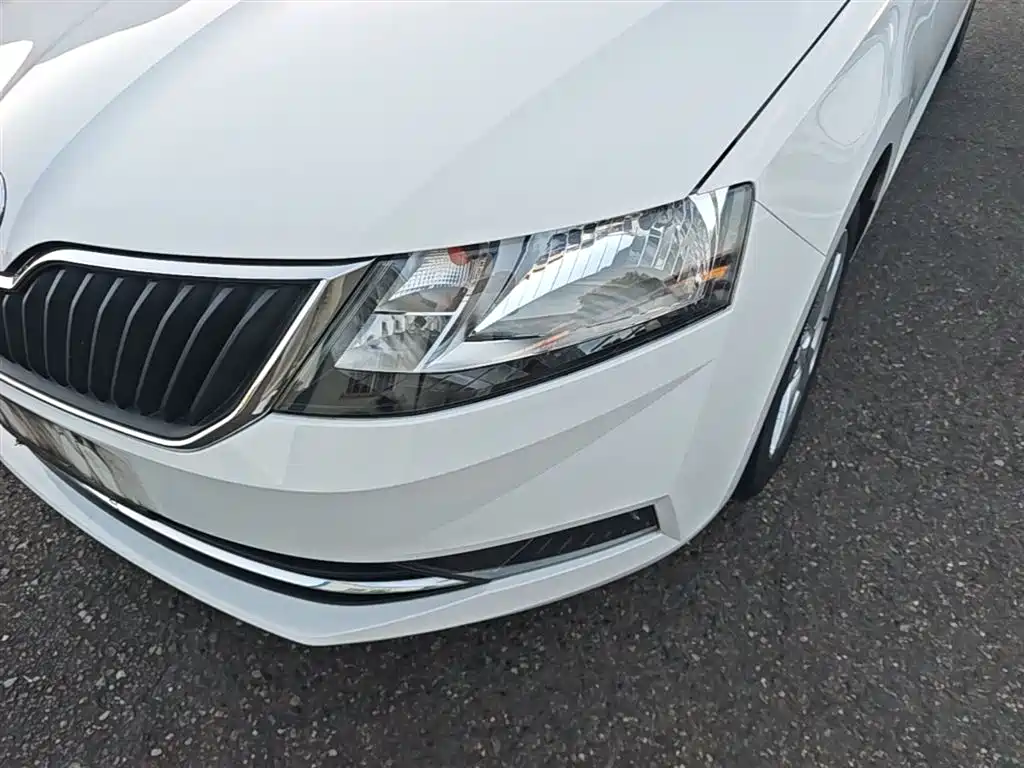 Skoda Rapid Spaceback 2019 — фото 24