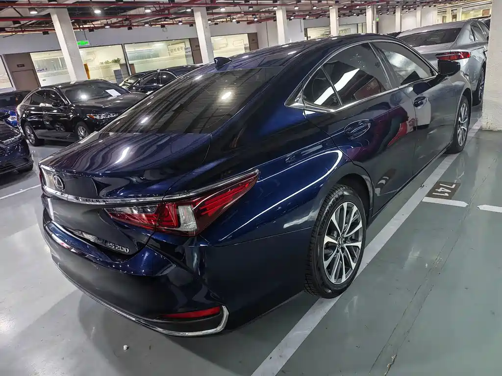 Lexus ES 2024 — фото 12