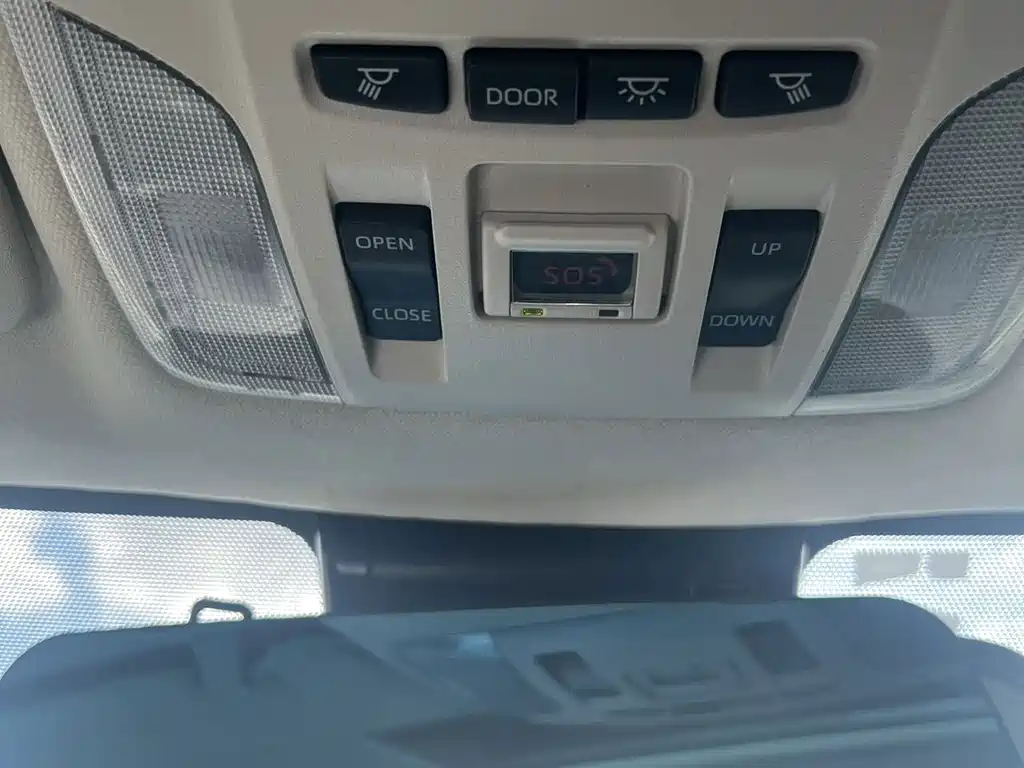 Toyota Corolla 2023 — фото 15