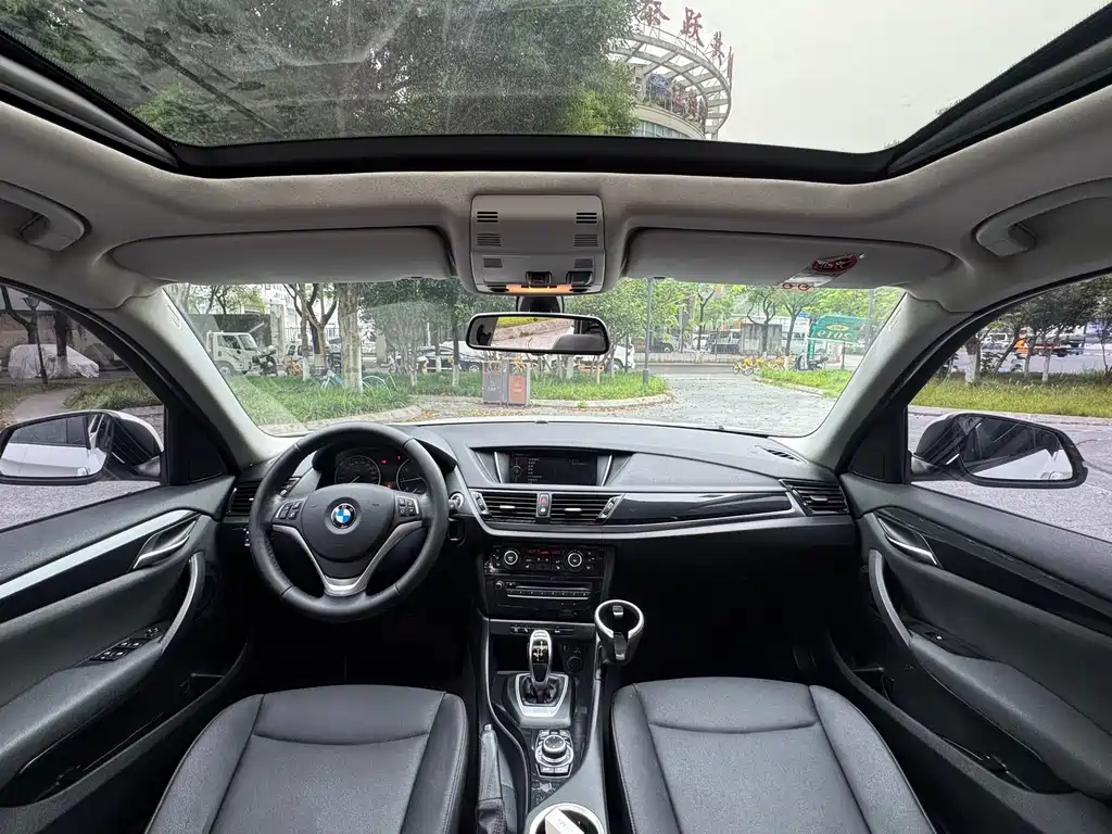BMW X1 2015 — фото 10