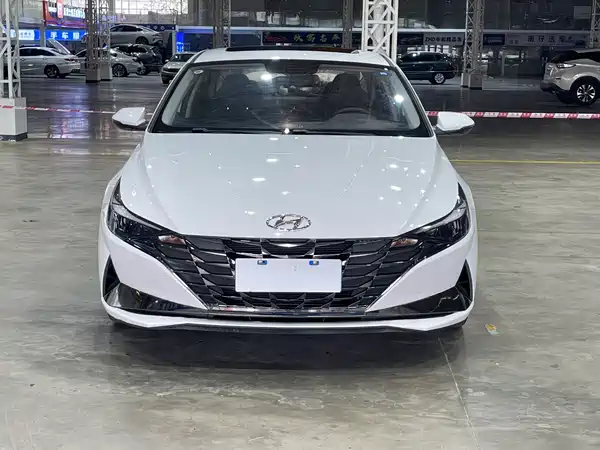 Hyundai Elantra 2023