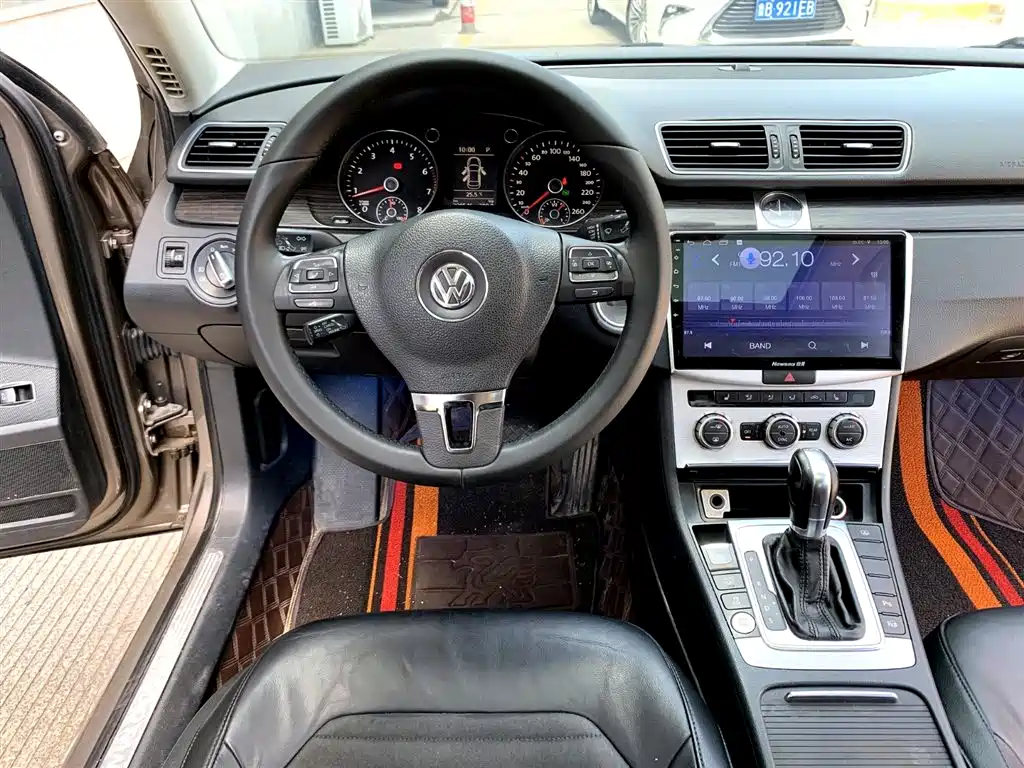Volkswagen Magotan 2013