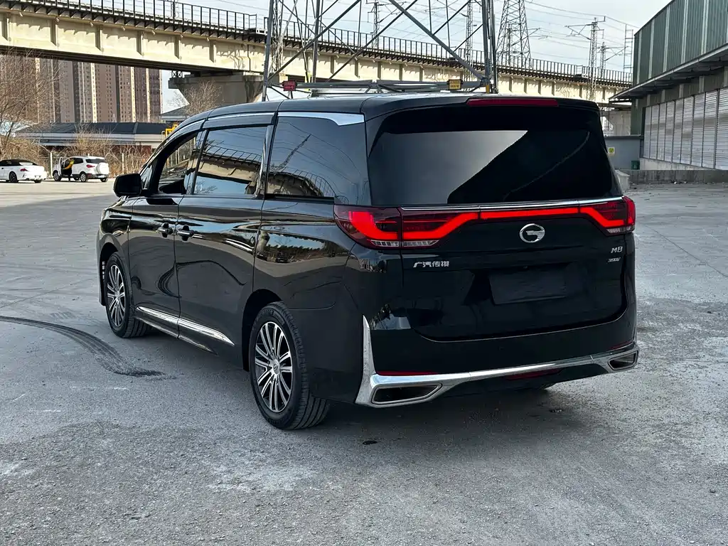 GAC Motor Trumpchi M8 2022 — фото 5
