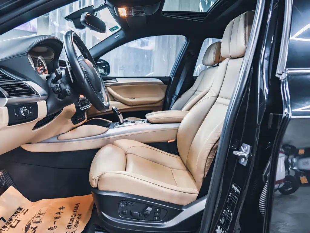 BMW X6 M 2013 — фото 12