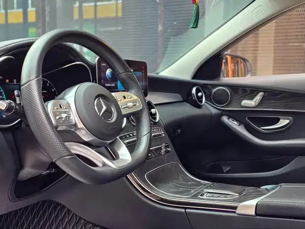 Mercedes-Benz C-Class 2021