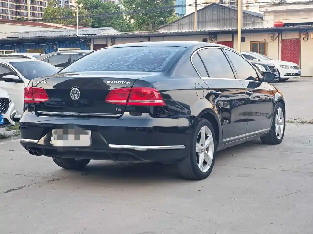 Volkswagen Magotan 2016
