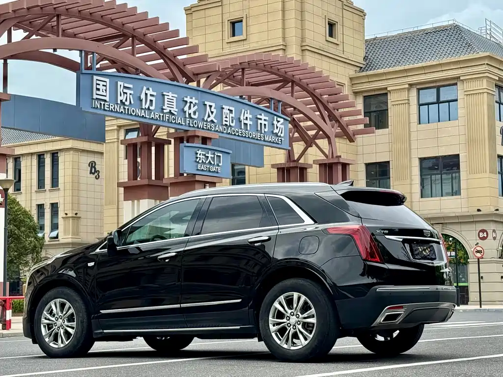 Cadillac XT5 2021 — фото 9