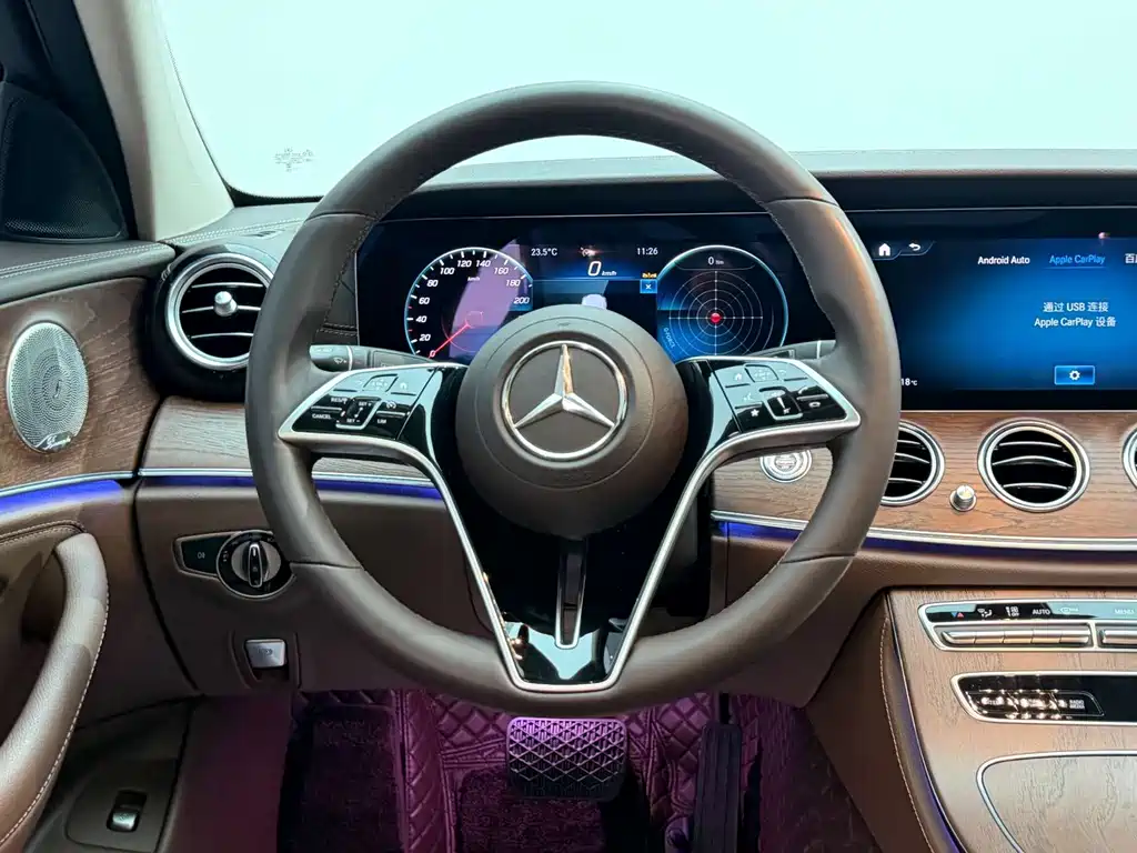 Mercedes-Benz E-Class 2023 — фото 25