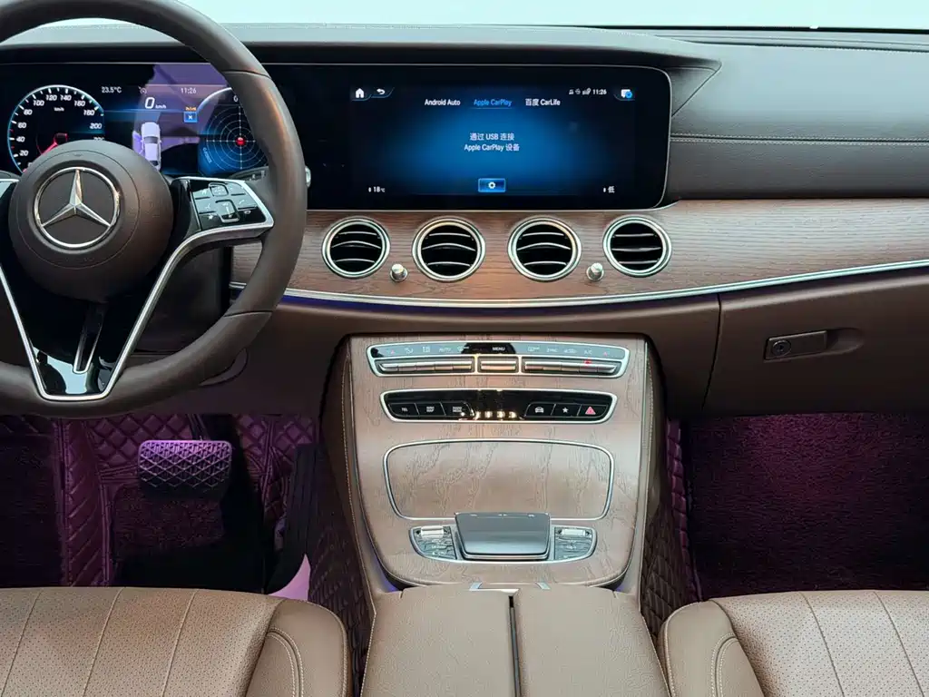 Mercedes-Benz E-Class 2023 — фото 24