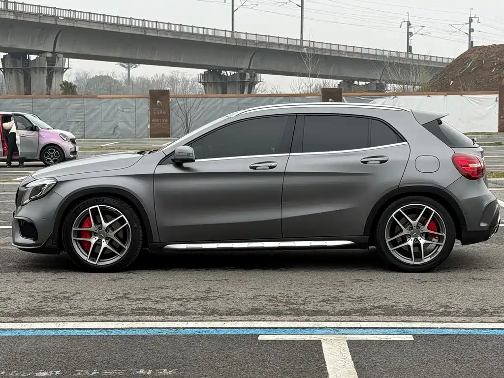 Mercedes-Benz GLA AMG 2018