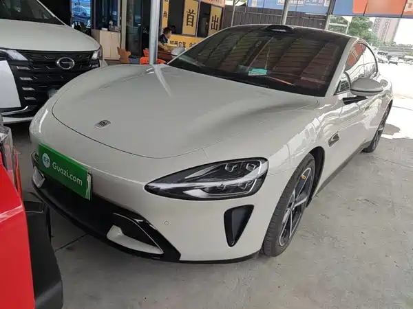 Xiaomi SU7 2024