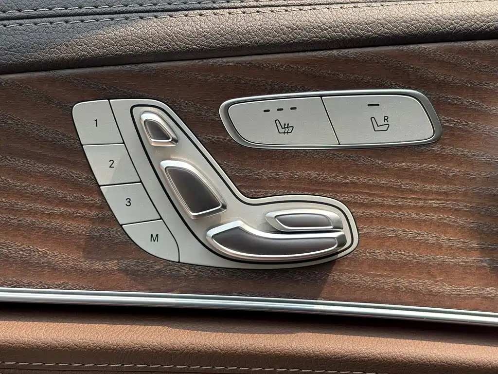 Mercedes-Benz E-Class 2021 — фото 14