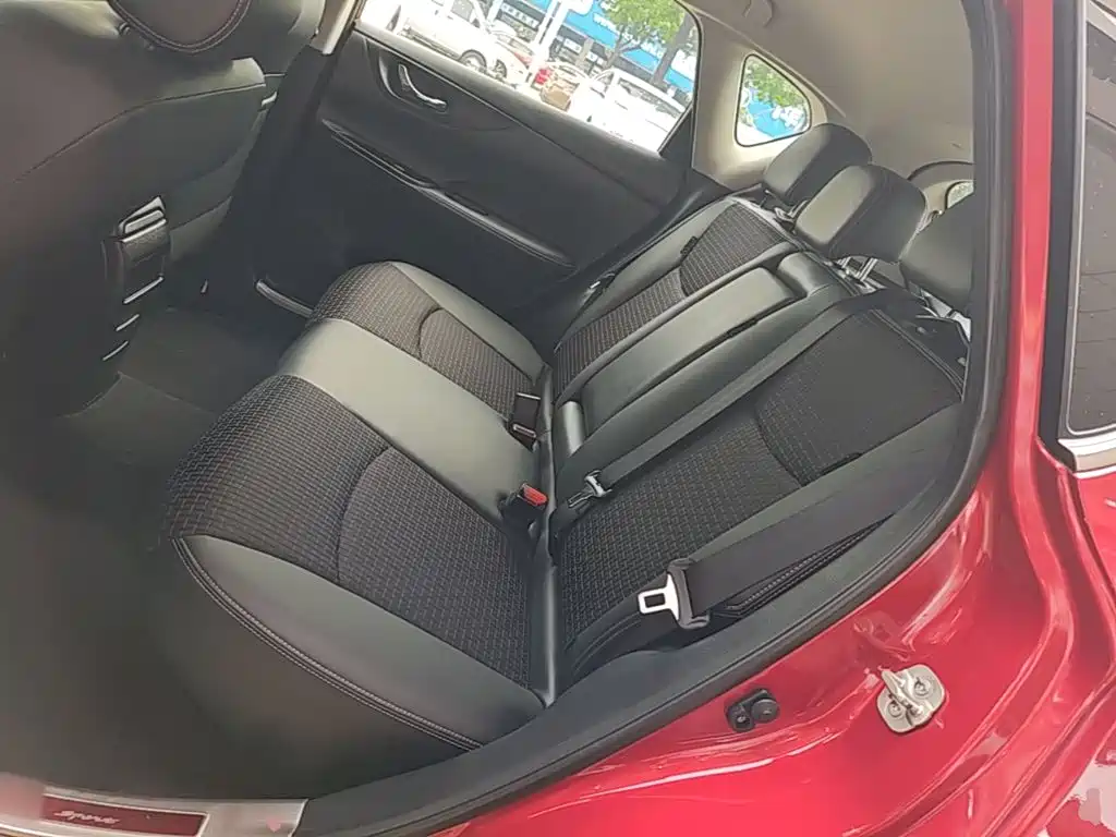 Nissan Tiida 2019 — фото 17