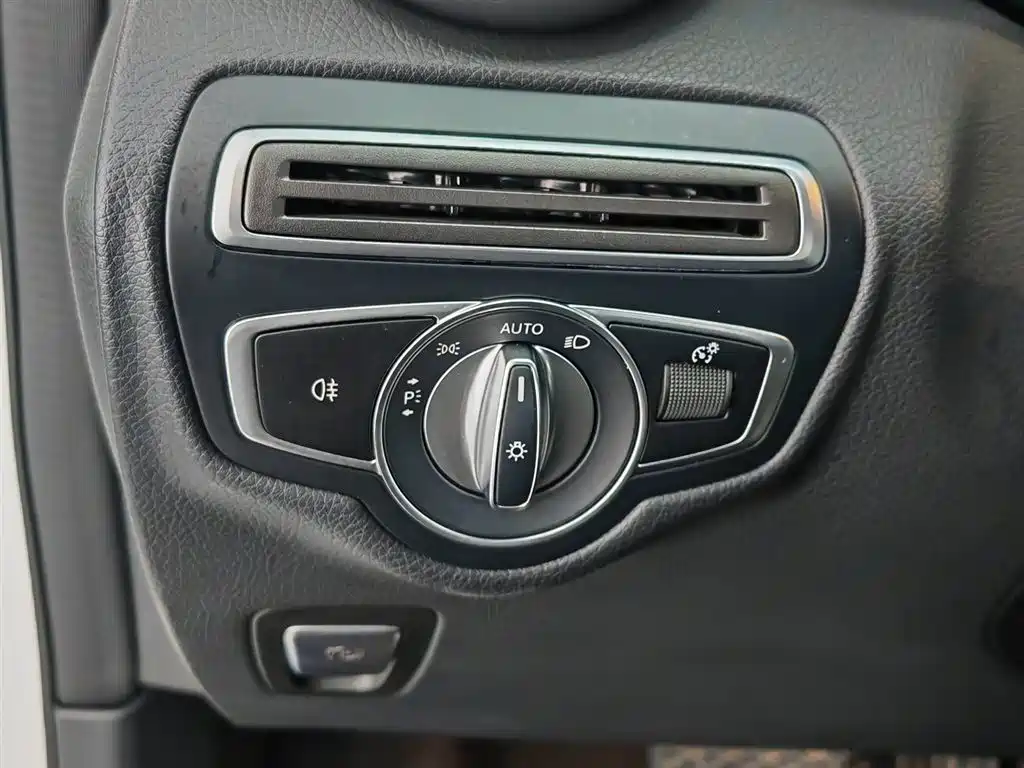 Mercedes-Benz GLC 2023 — фото 21