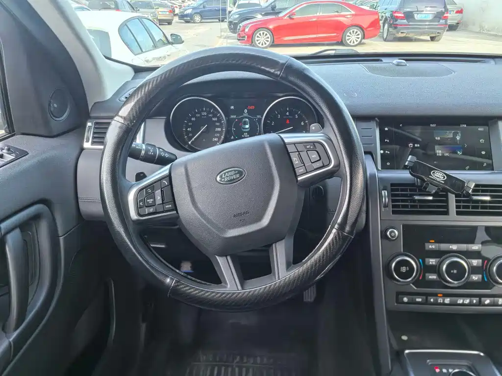 Land Rover Discovery Sport 2018 — фото 13
