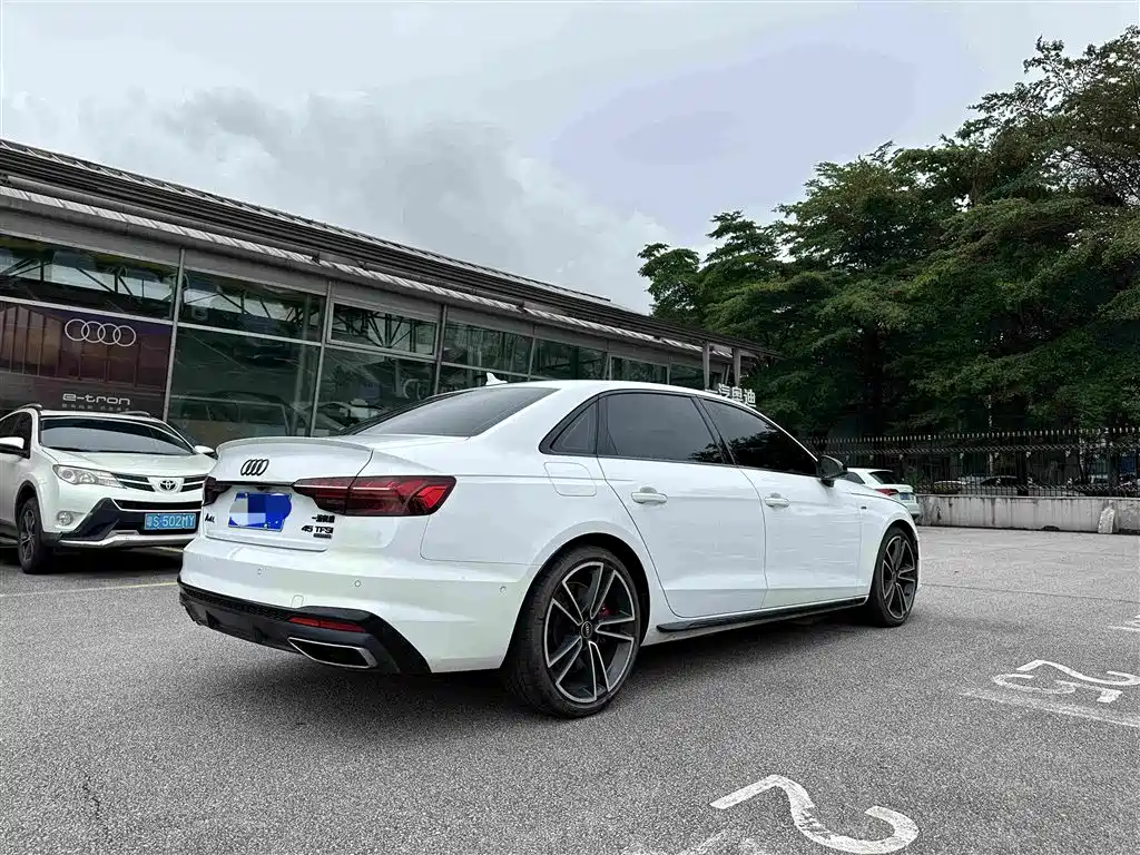 Audi A4L 2024