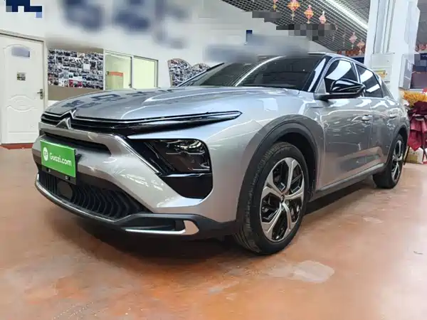 Citroën Versailles C5 X 2024