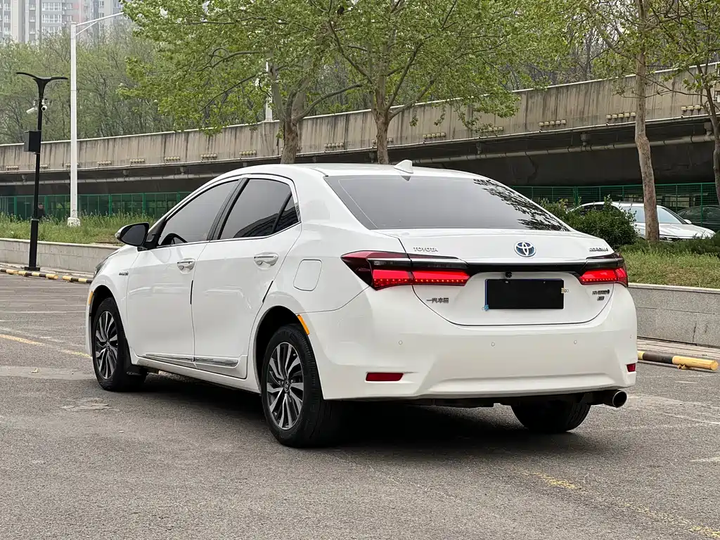 Toyota Corolla 2019 — фото 4