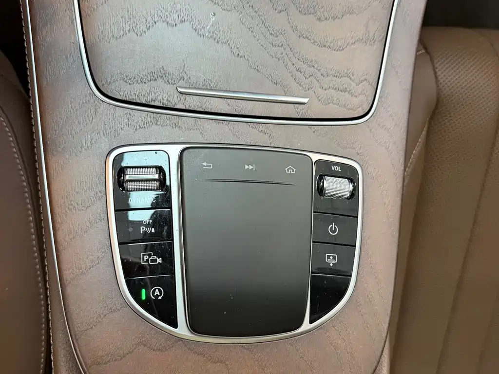 Mercedes-Benz E-Class 2020 — фото 9