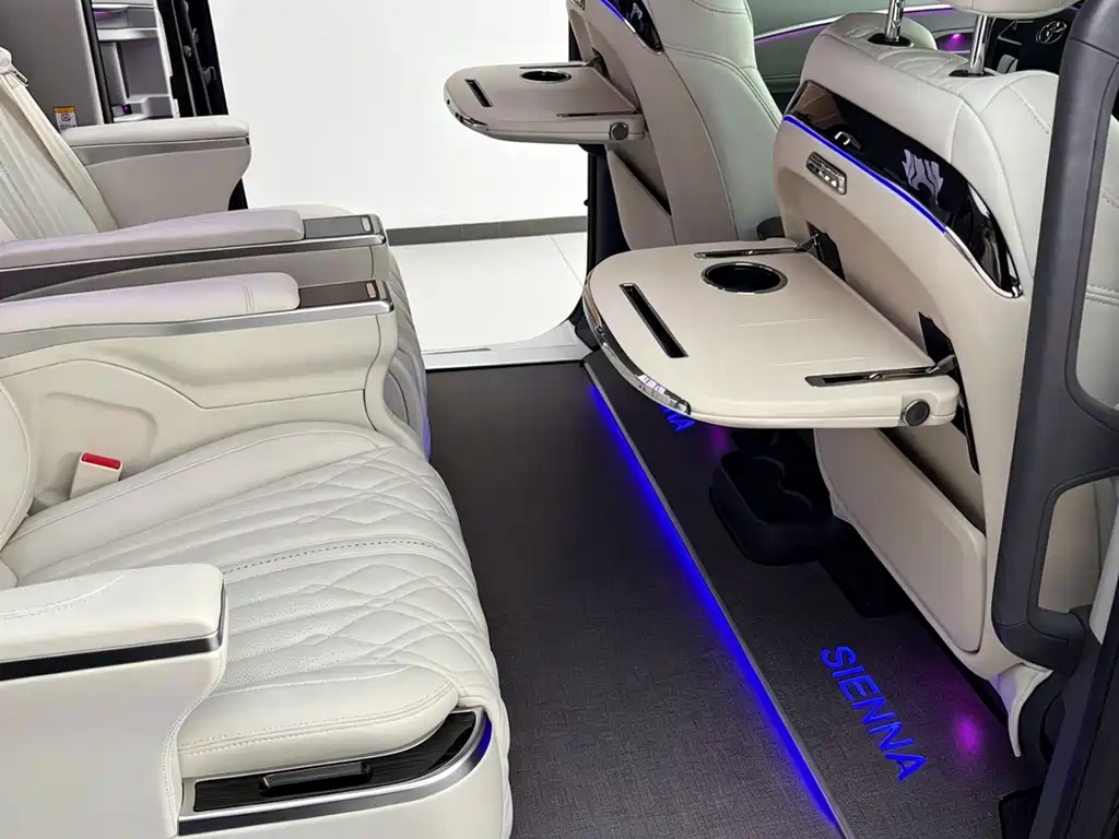 Toyota Sienna 2025 — фото 10