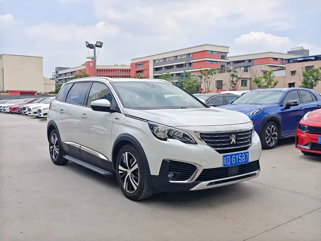 Peugeot 5008 2017 — фото 3