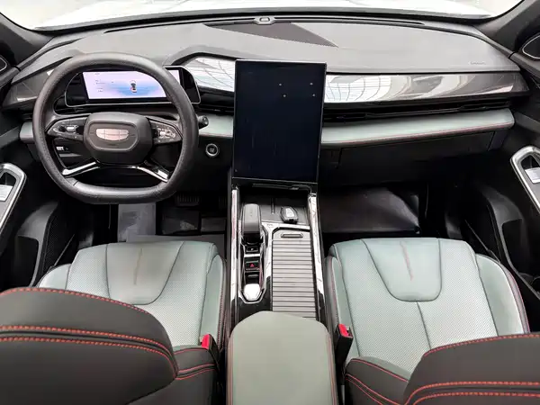 Geely Boyue 2025