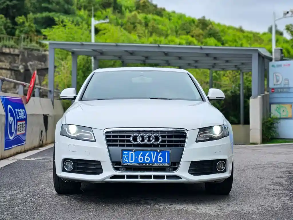 Audi A4L 2011