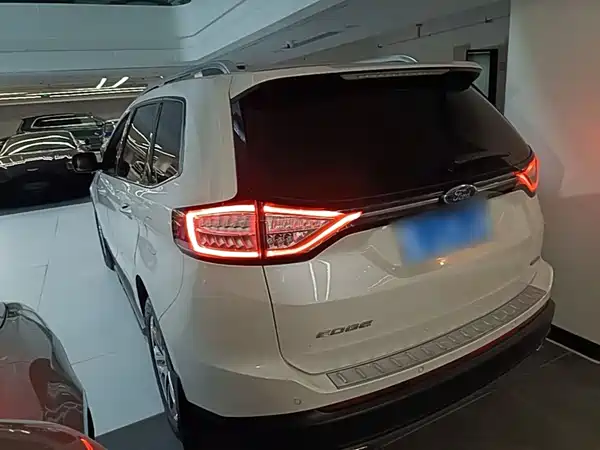 Ford Edge 2015