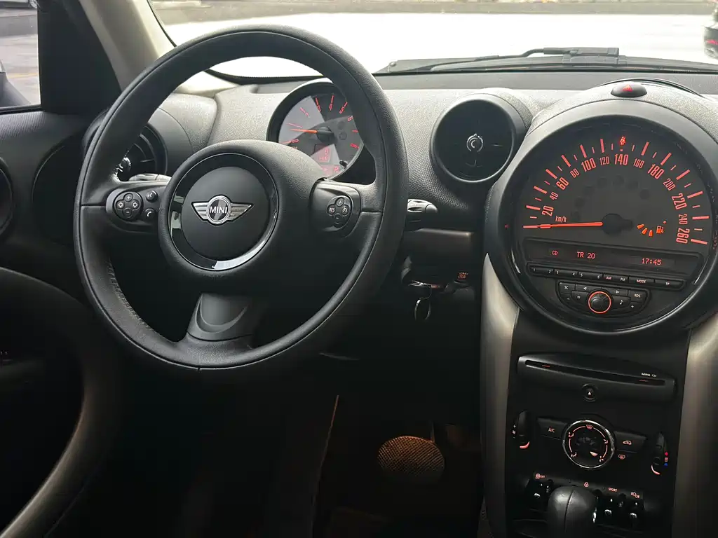 MINI Countryman 2015 — фото 6