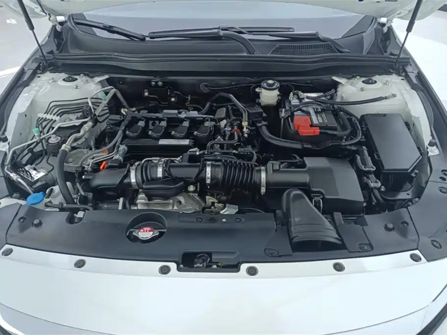 Honda Accord 2022 — фото 10