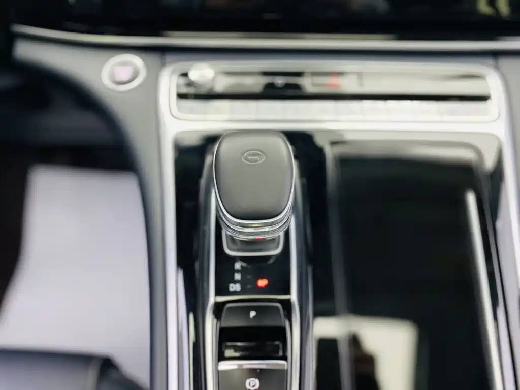GAC Motor Trumpchi M8 2022 — фото 11