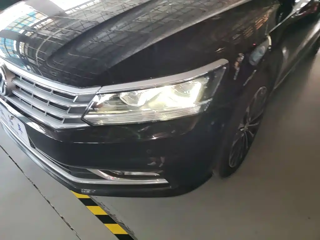 Volkswagen Passat 2018 — фото 24