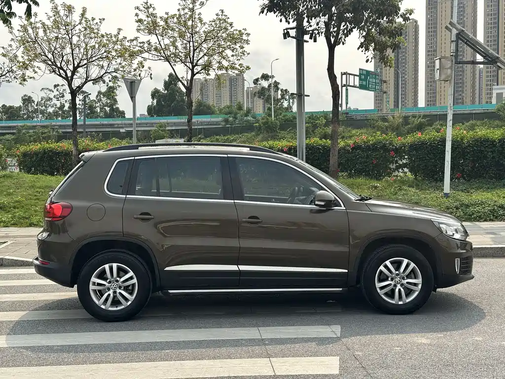 Volkswagen Tiguan 2015 — фото 7