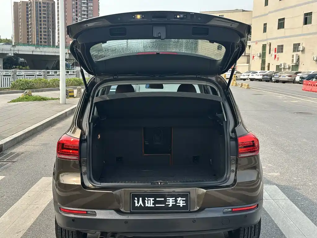 Volkswagen Tiguan 2015 — фото 11