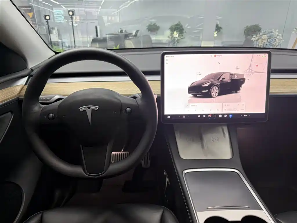 Tesla Model Y 2023 — фото 15