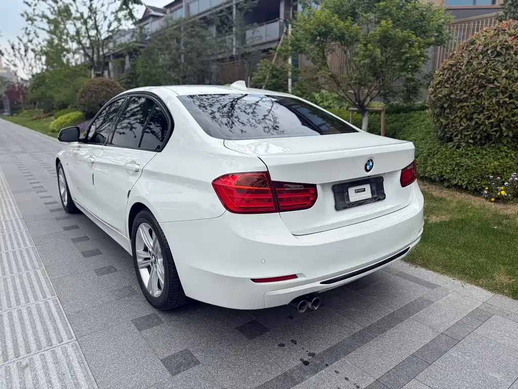 BMW 3 Series 2015 — фото 2