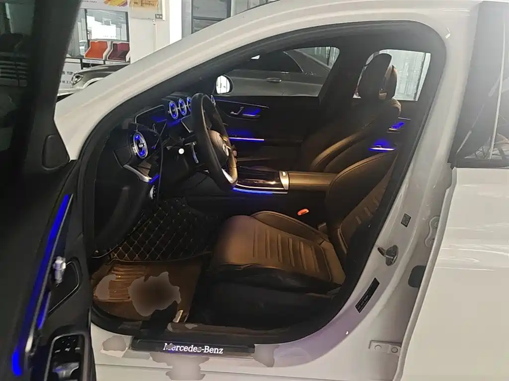 Mercedes-Benz C-Class 2023 — фото 15