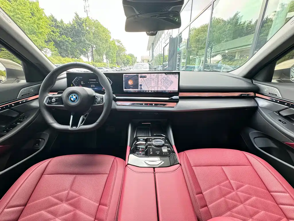 BMW i5 2024 — фото 8