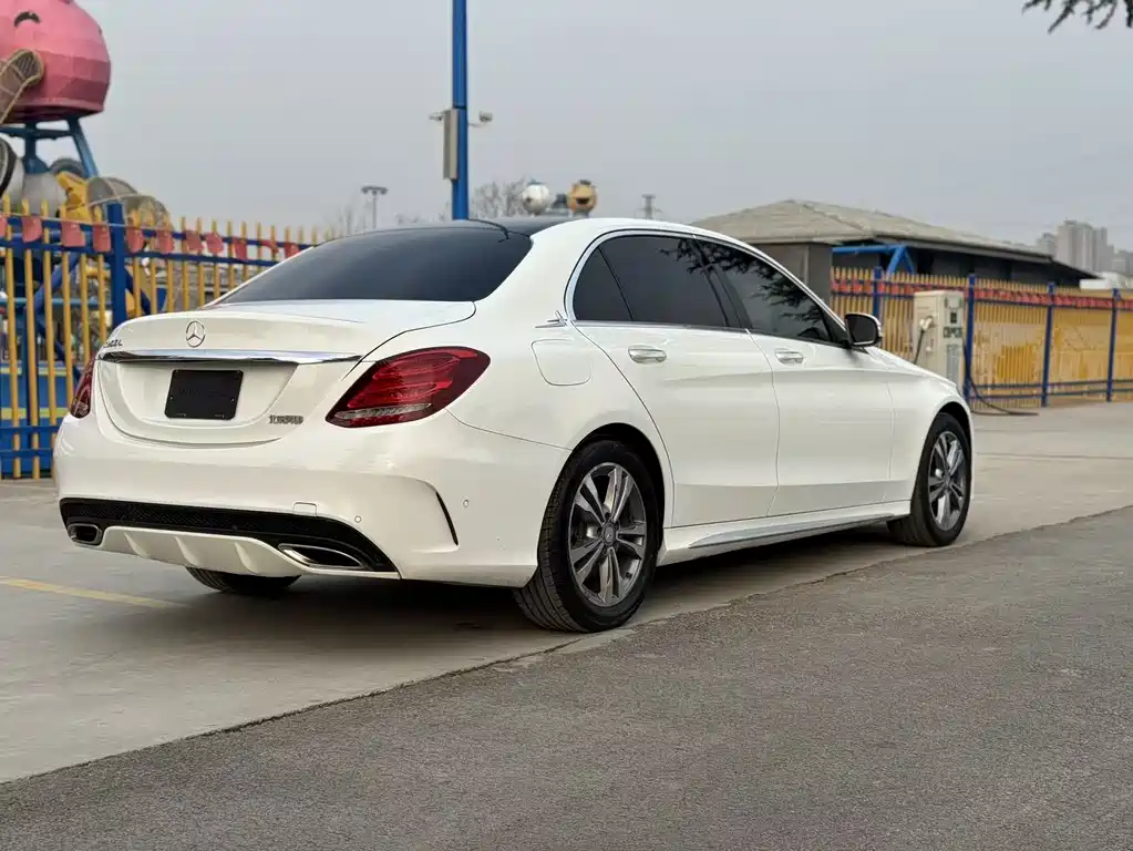 Mercedes-Benz C-Class 2017 — фото 13