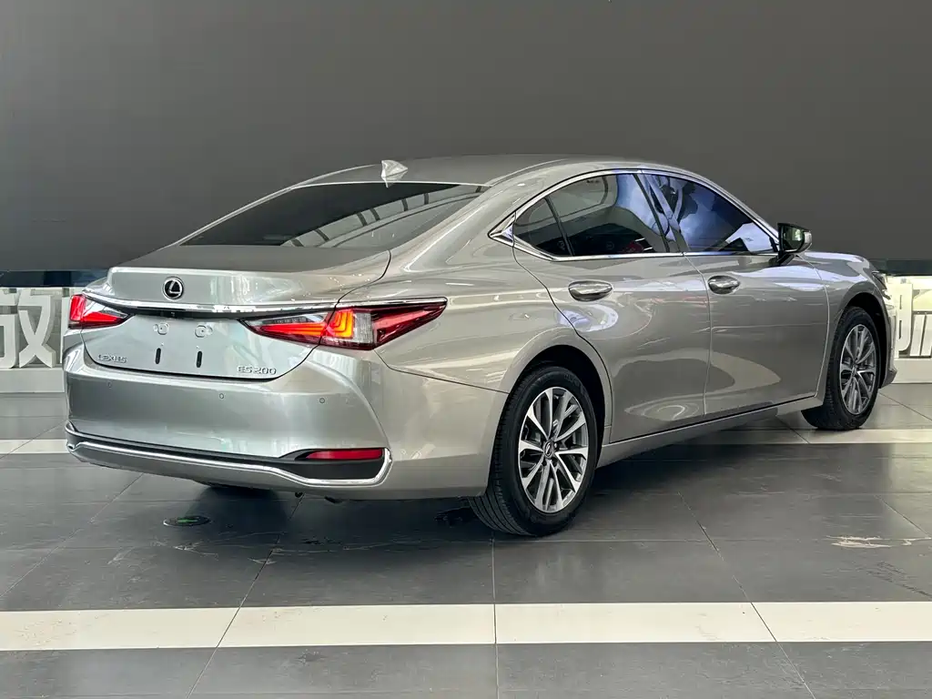Lexus ES 2022 — фото 4