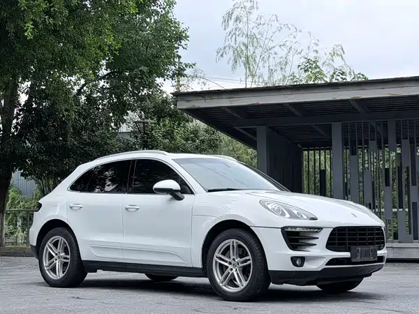 Porsche Macan 2015
