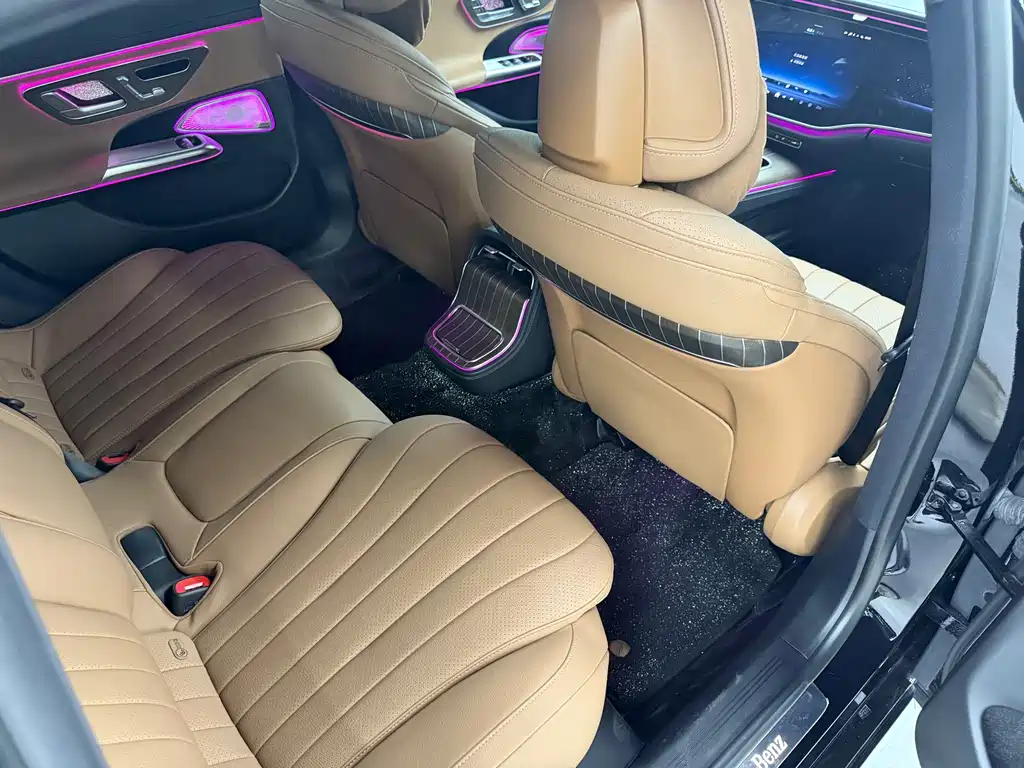 Mercedes-Benz E-Class 2025 — фото 11